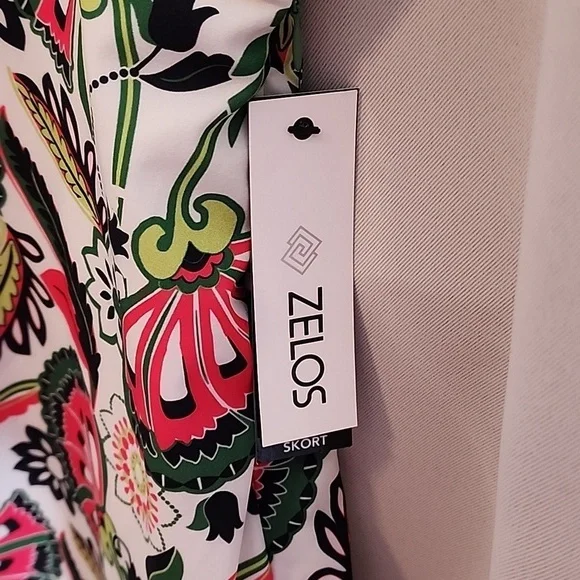 Zelos Globetrotter/Golf Skort Floral sz 14 - Picture 2 of 7